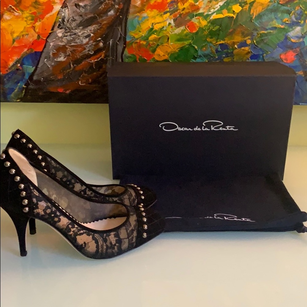 Oscar de la Renta Black Lace & Suede Pumps w/Studs - Picture 8 of 10